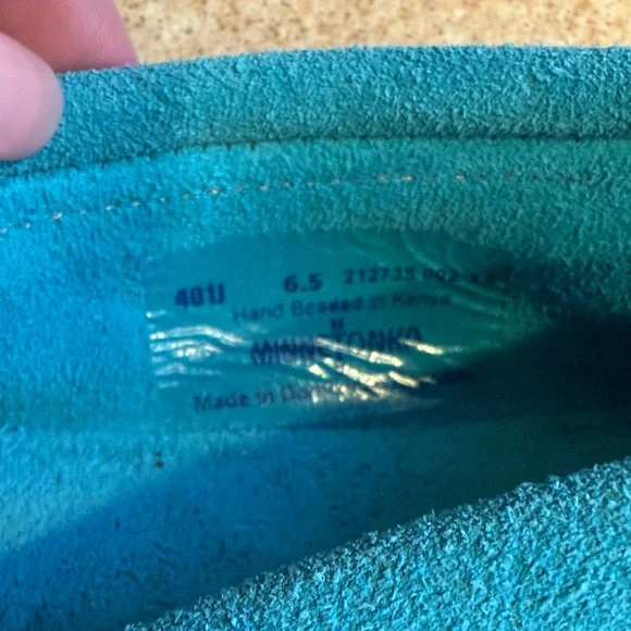 Minnetonka Turquoise Moccasins with Beaded Design - Picture 4 of 4